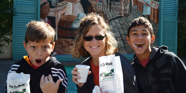 Sharing the euphoria of Cafe' du Monde goodness